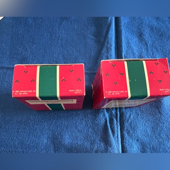 Set of 2 Hallmark Vintage Keepsake Ornaments 1985 - Picture 4 of 13